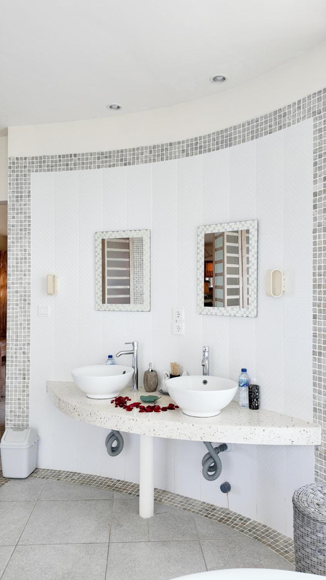 Luz_Ita Sunshine Villa Uluwatu Buitenkant foto